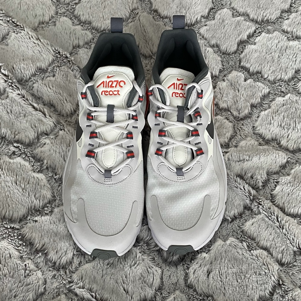 Nike Air Max 270 SE - Picture 2 of 6